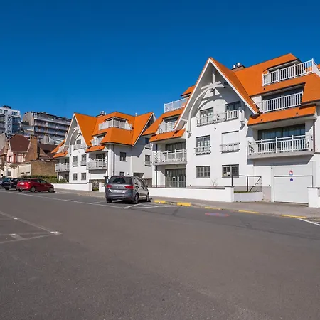 With Cosy Sunny Terrace Apartment *