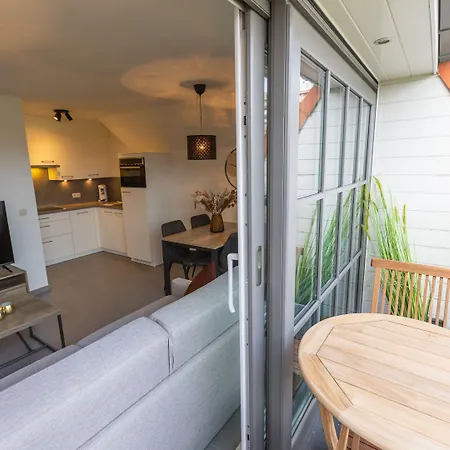 With Cosy Sunny Terrace Middelkerke