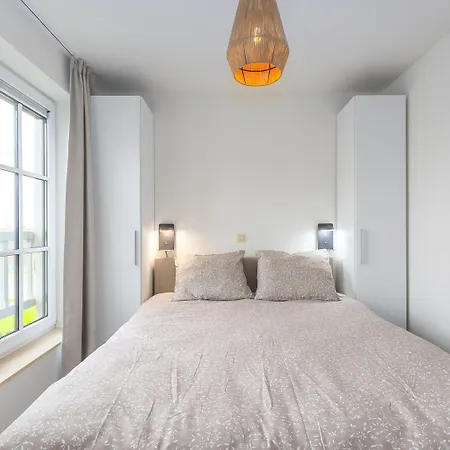 With Cosy Sunny Terrace Apartment *