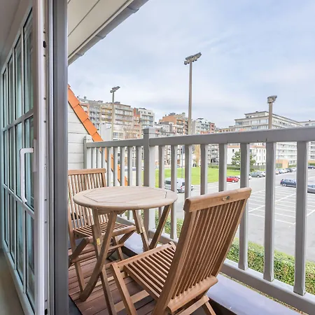 With Cosy Sunny Terrace شقة