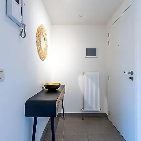 Апартаменты With Cosy Sunny Terrace